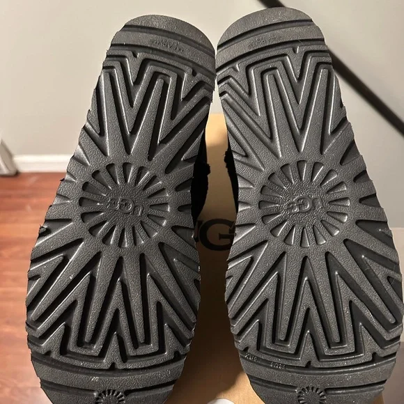 Ugg Classic Ultra Mini - Picture 5 of 5